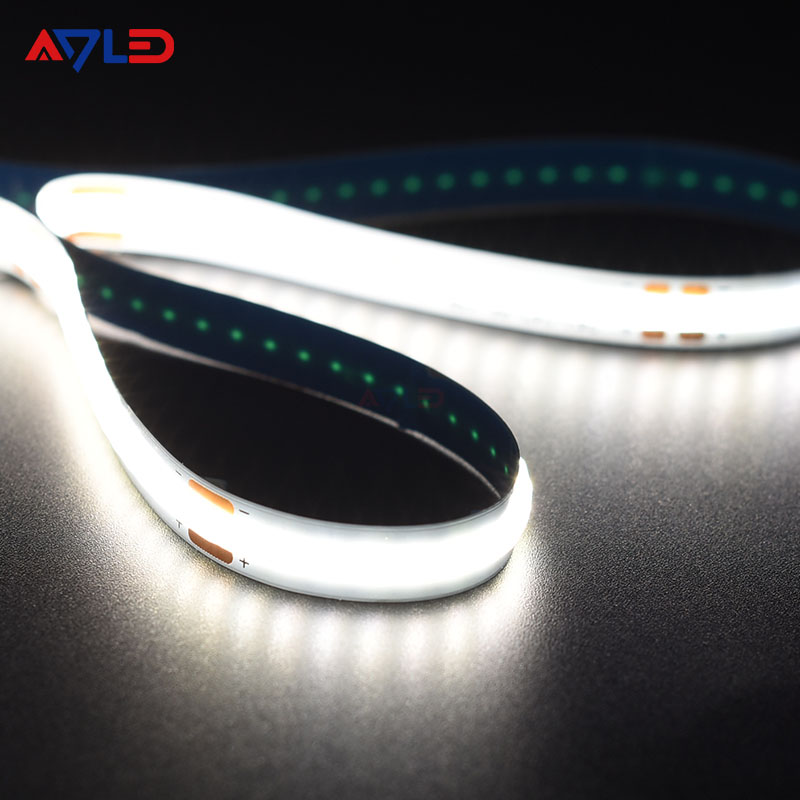 สีขาวธรรมชาติ