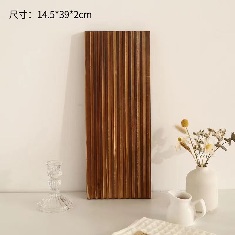 Bois de pin, carbonisé et rectangulaire (39*14,5*2cm)