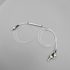 スチールチューブG657a 1x2 1x8フィートミニ光スプリッタタイプFC SC <span class=keywords><strong>LC</strong></span> ST <span class=keywords><strong>APC</strong></span>/UPCファイバーPLCスプリッターパッシブ光ネット用
