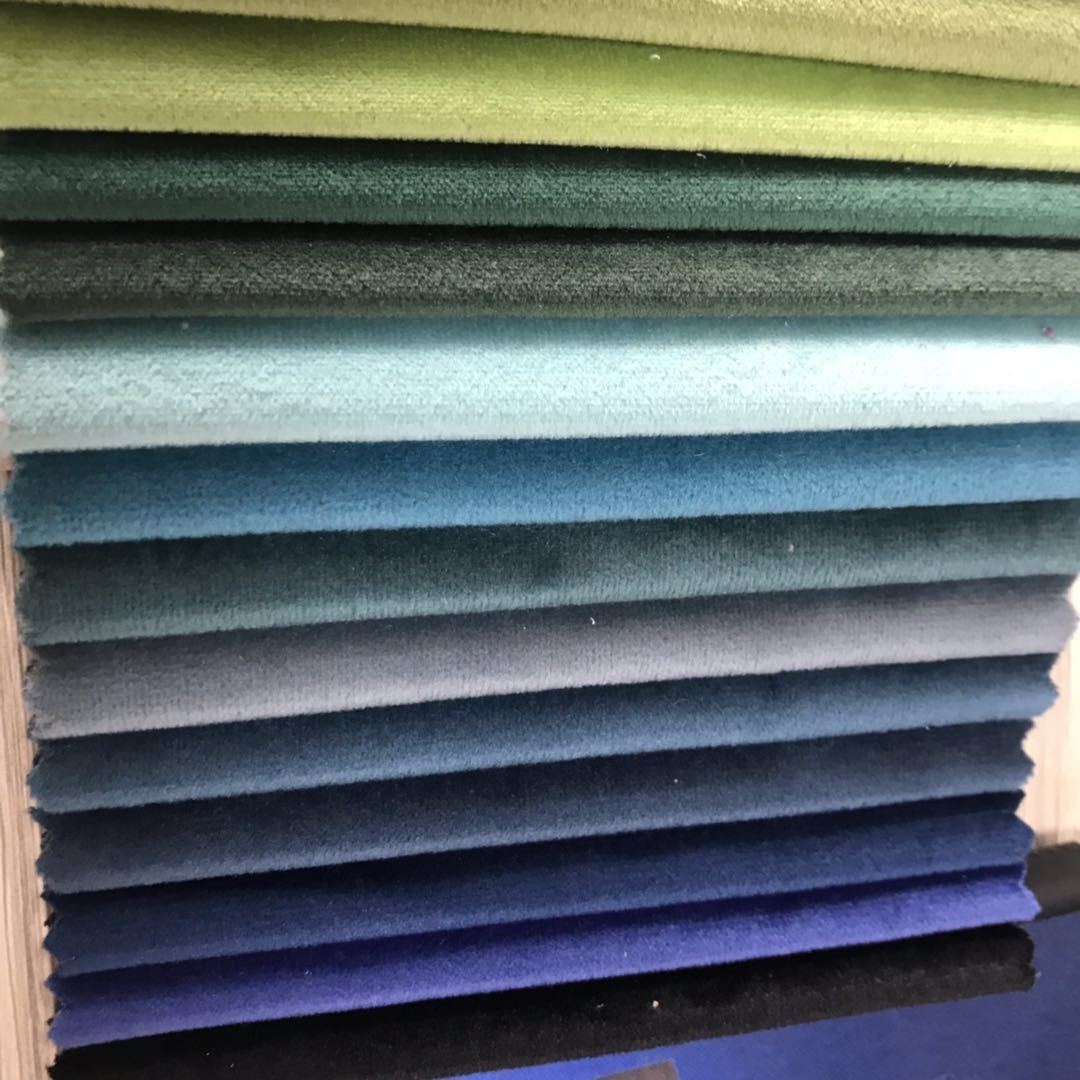 Bleu foncé, vert, gris
