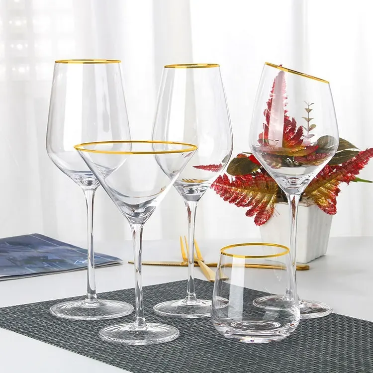 De moda de oro borde copa de cóctel de champán de vidrio de vino