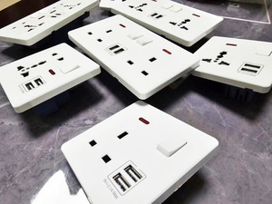 Sıcak satış beyaz 13A İngiltere standart duvar prizi evrensel USB tip C elektrik soketi ışık anahtarı 1gang 2way 3 yollu - Product Image 5