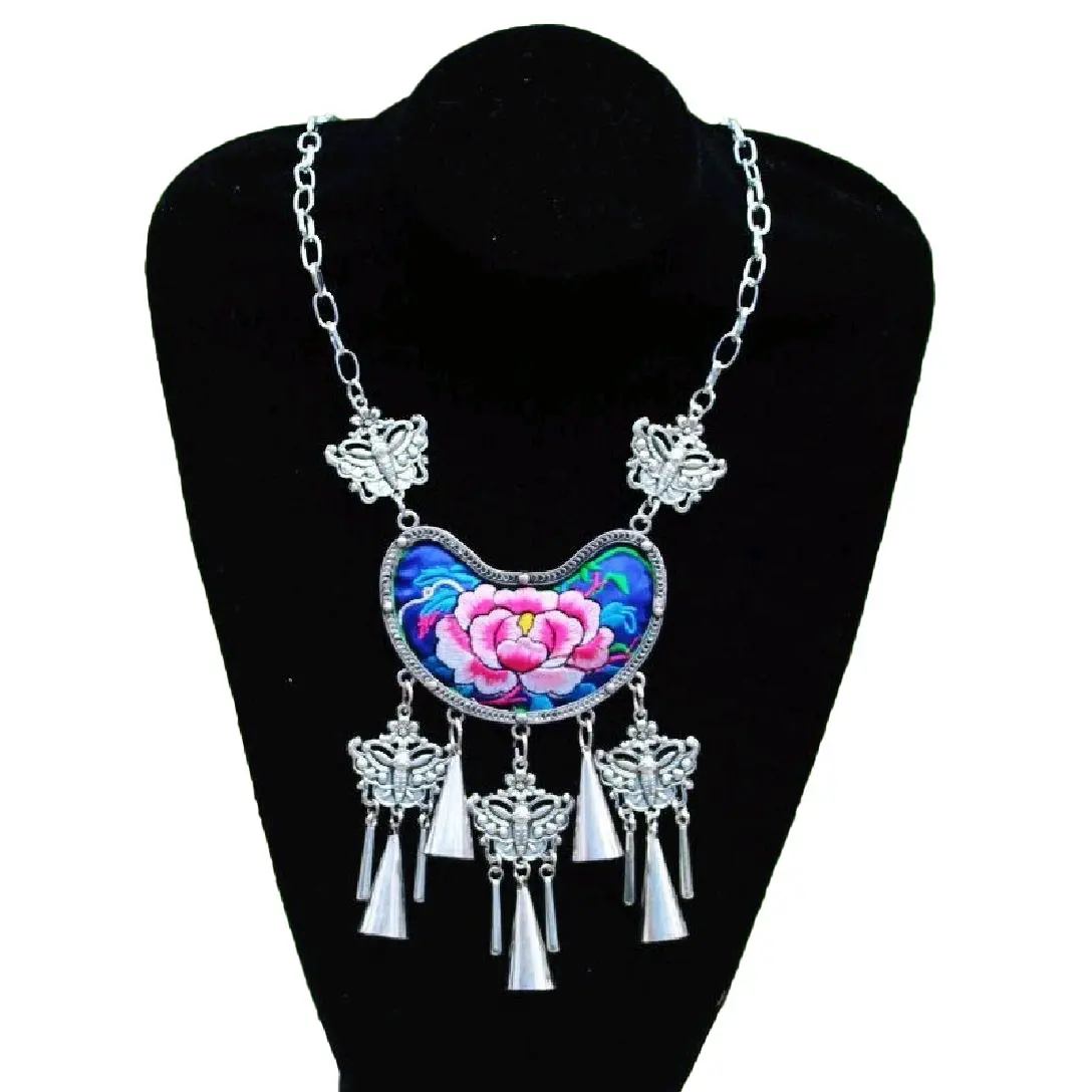 Profondeur Rétro Style Chinois Nouveau Miao Argent Femmes Style Ancien Collier Collier