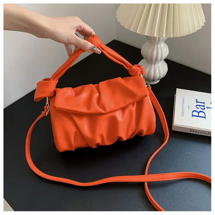 Bolsas de moda para mujer, nuevas colecciones, proveedor Yiwu, 2023 Ins, gran oferta, venta al por mayor