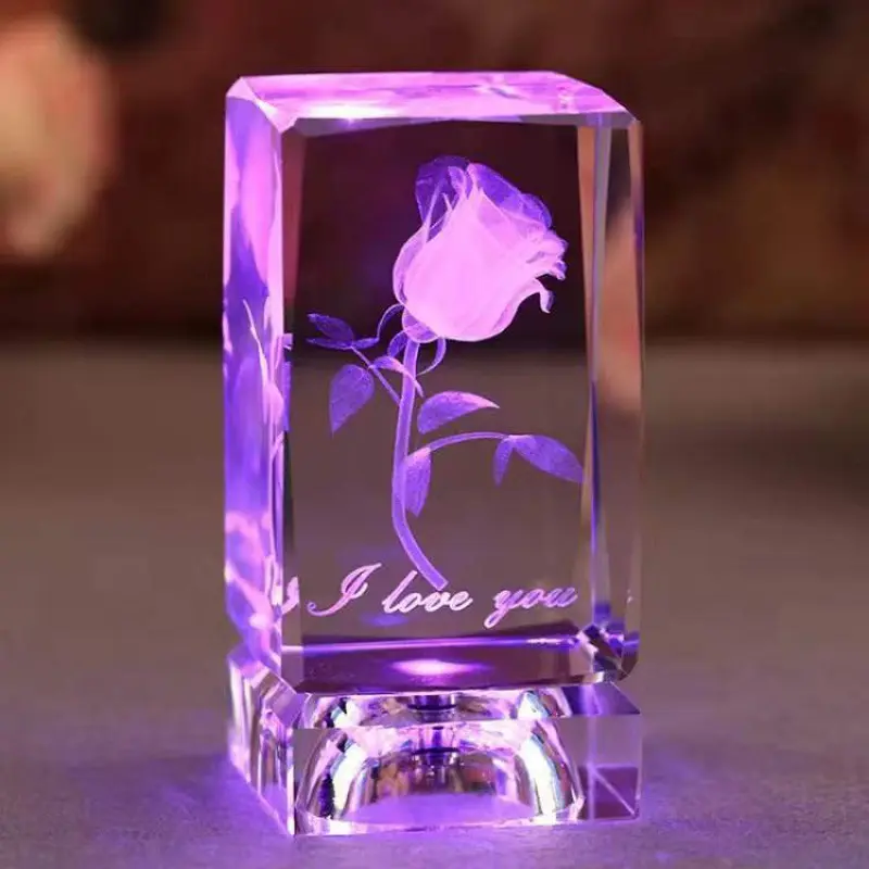 Yeni ham kristal cam blok toptan 3D lazer kristal gül küp blok ile Led ışık tabanı