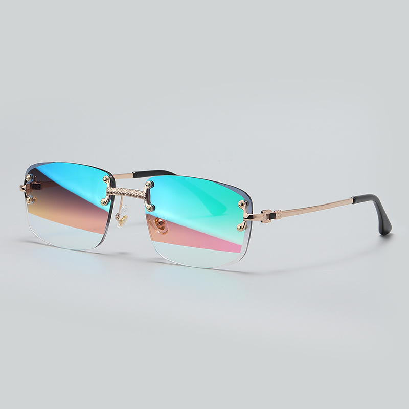 C5 gold frame green film