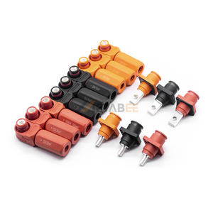 Conectores de almacenamiento de baterías de energía para una conexión paralela eficiente en sistemas de energía renovable - Product Image 1