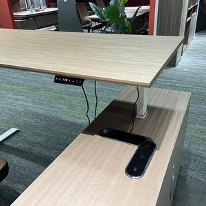 Executive Büromöbel Stehpult Elektrisches Heben Desktop Höhen verstellbarer Schreibtisch zum Sitzen und Stehen