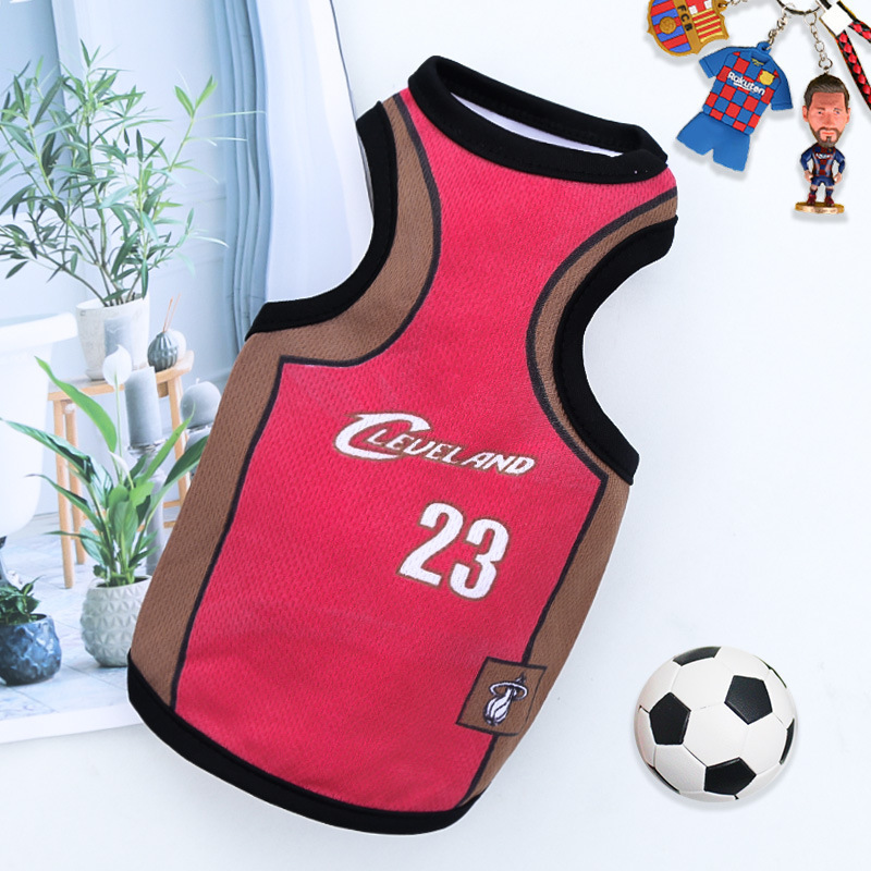 Tenue de chien de basket-ball Knights n ° 23 rouge marron