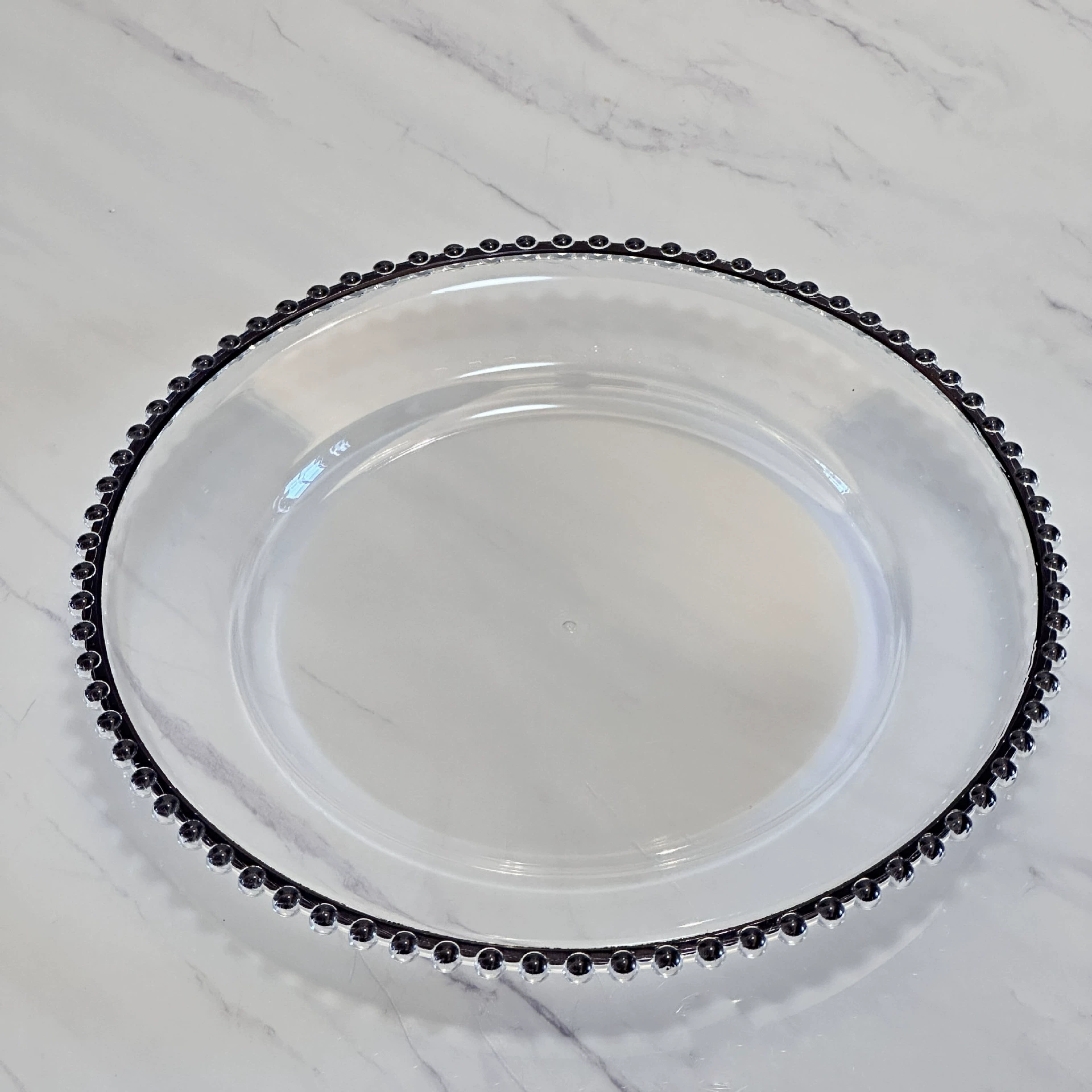 Transparent black bead plate