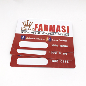 Carta regalo in PVC con stampa Spot UV e codice unico