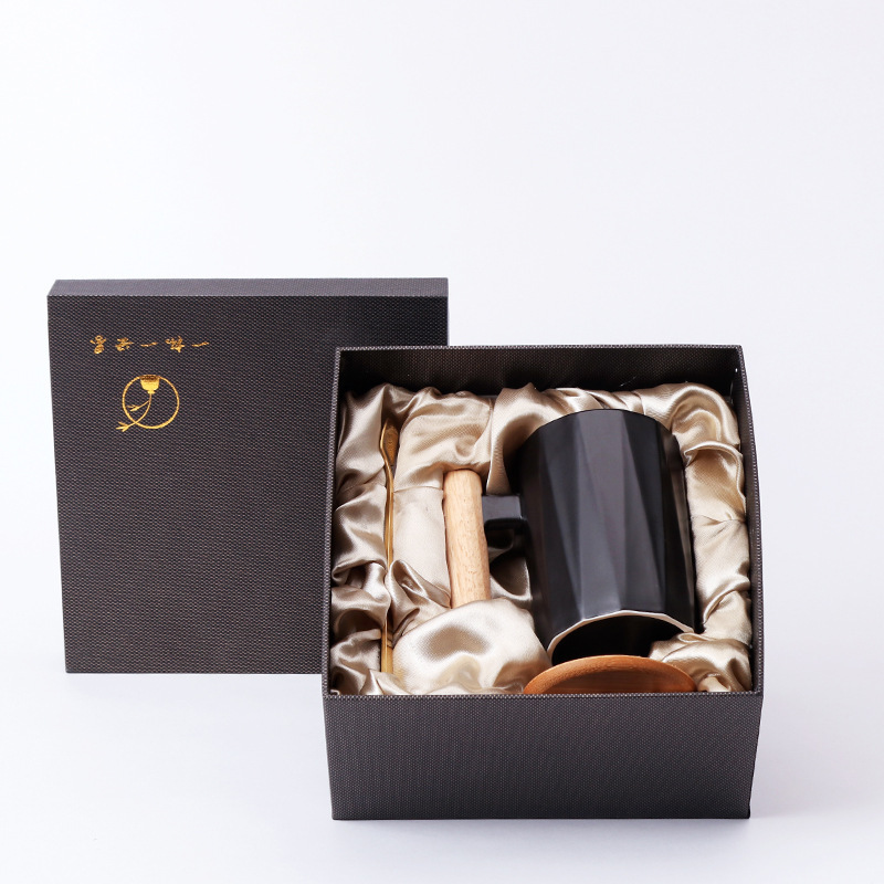 Boîte cadeau noir