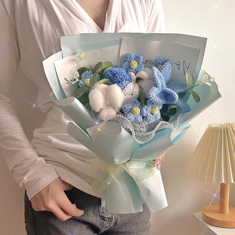 Finished blue tulip yarn bouquet