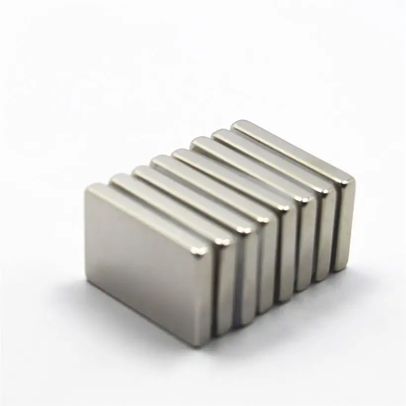 Prezzo di fabbrica di alta qualità a basso prezzo N52 Block Magnet neodimio