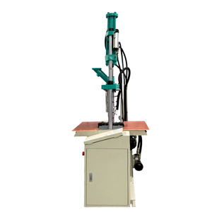 小型插件用小型低压注塑机 - Product Image 3