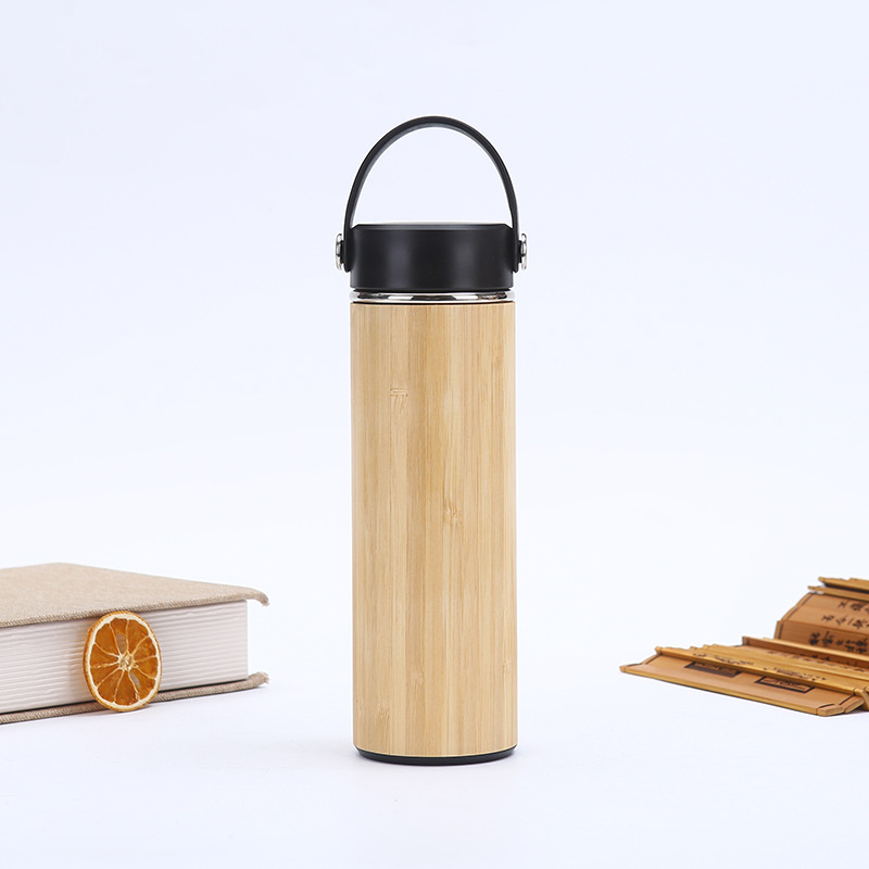 Poignée en plastique bambou bouteille 500ml