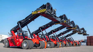 Heavy <strong>Container</strong> <strong>Handler</strong> 45 Ton Reach <strong>Stacker</strong> SRSC45H2 Port Handling Machine with Anti-Rollover Protection - Product Image 6