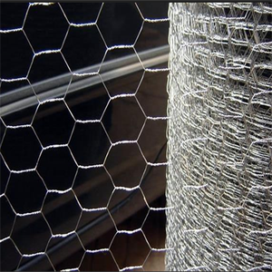 Custom <strong>Hexagonal</strong> Chicken Wire Mesh1/4&quot; <strong>Hexagonal</strong> Wire Mesh <strong>Netting</strong> Dipped Electric Galvanized <strong>Triple</strong> <strong>Twist</strong> <strong>Hexagonal</strong> Wire Mesh