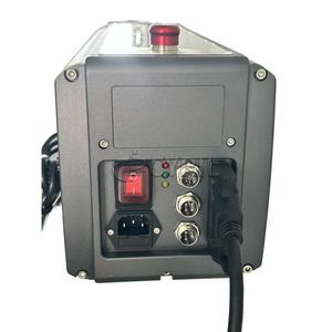 Die Kohlendioxid-Laser codier maschine ist für die Codierung von Glasflaschen und Plastik flaschen mit hoher Qualität geeignet
