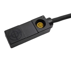 Sensor de proximidad cuadrado pequeño 10*10mm S10 Sensor de metal inductivo rectangular Distancia de detección Sensor de proximidad de bajo costo de 4mm - Product Image 2