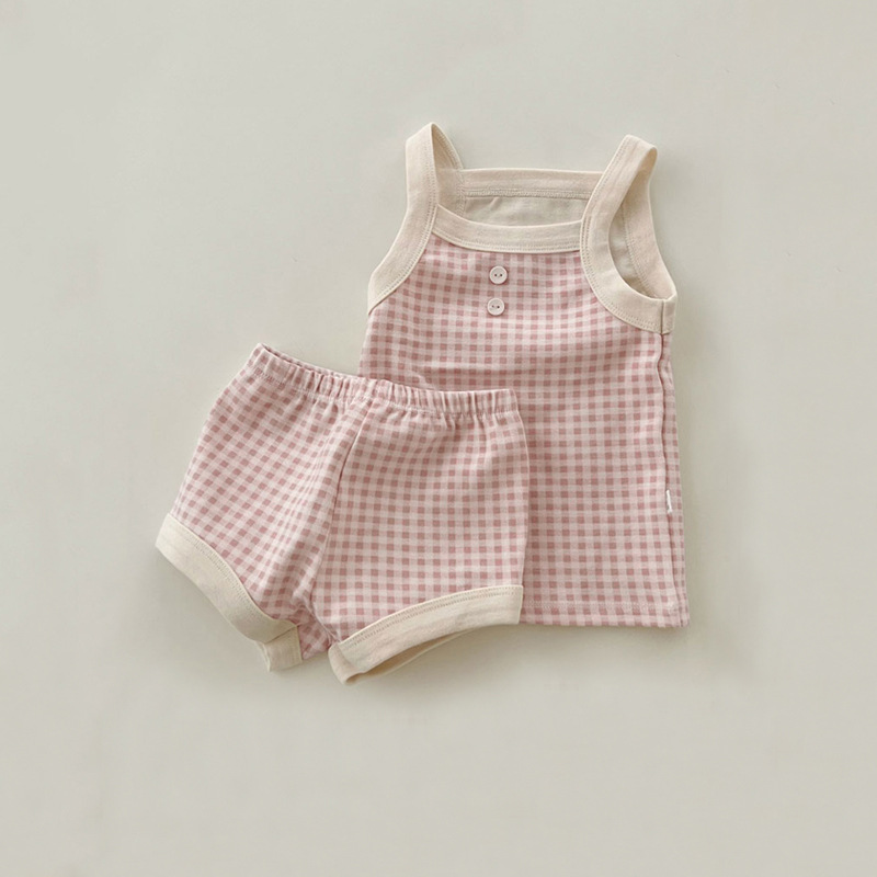 Light pink-