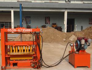 QT4-30 машина для производства кирпича - Product Image 4