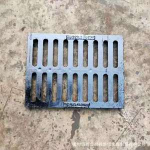 شبكة معدنية مربعة متينة من الحديد الزهر ، قناة تصريف أمان للأرضيات لتطبيقات البناء الصناعي والصب - Product Image 4