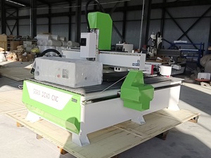 1328 1325 2130 Máquina <span class=keywords><strong>CNC</strong></span> De Madeira Para Trabalhar Madeira Escultura De Corte De Fresagem Máquina MDF <span class=keywords><strong>CNC</strong></span> <span class=keywords><strong>Router</strong></span> com Tabela De Vácuo Bom Preço