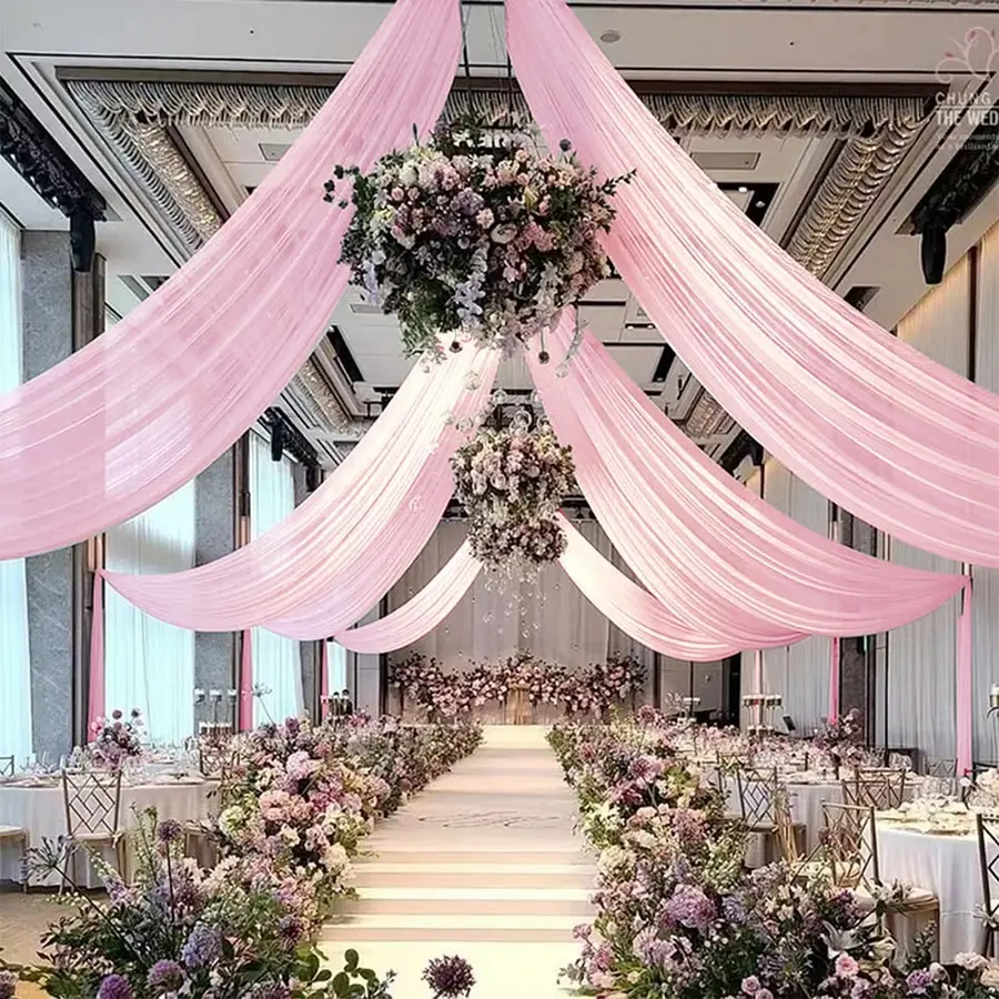 ผ้าม่านติดเพดานสีชมพูสำหรับงานแต่งงานผ้าชีฟองแต่งทรงโค้งสำหรับ5ftx10ft งานปาร์ตี้พิธีย้อยตกแต่งงานแต่งงาน