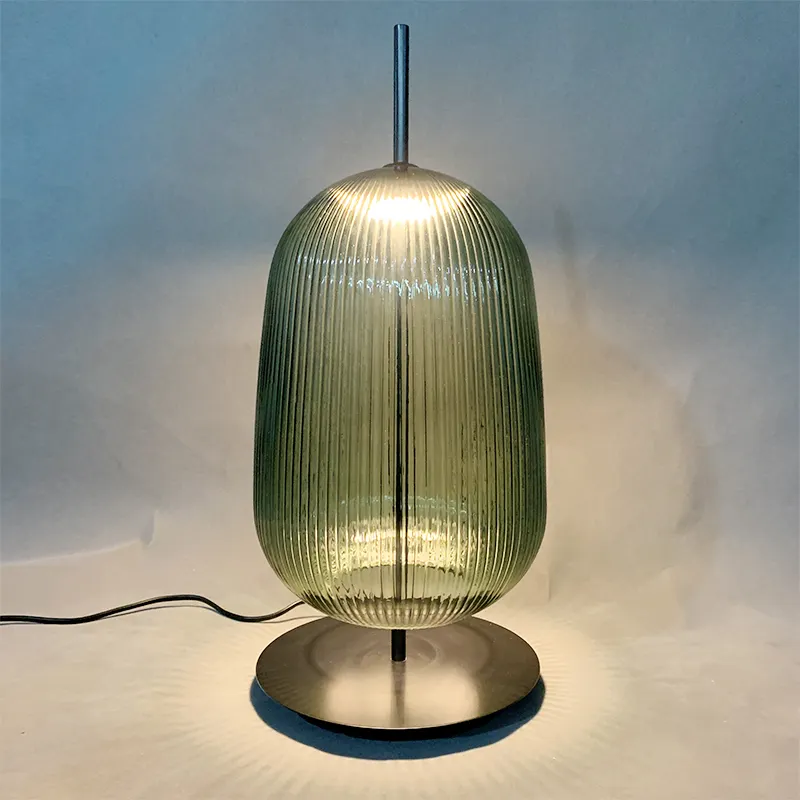 2024 New Vintage Designier Glass Iron Table Lamp Green Art Desk Table Lamp