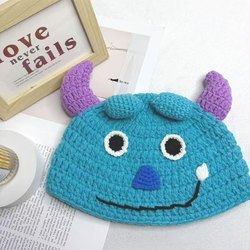Chapeau en corne de monstre bleu-normal
