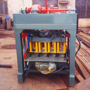 Máquina de fabricación de ladrillos de arcilla de precio más bajo de suministro de fábrica para máquina de maquinaria de bloques de pavimentadora de enclavamiento de ladrillo en Kenia alrededor de 30 años - Product Image 4