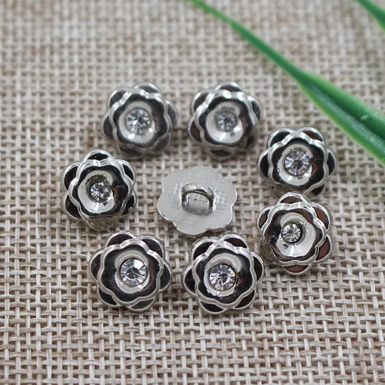 De alta calidad de diamantes de imitación de la flor de botón de metal Botón de ropa