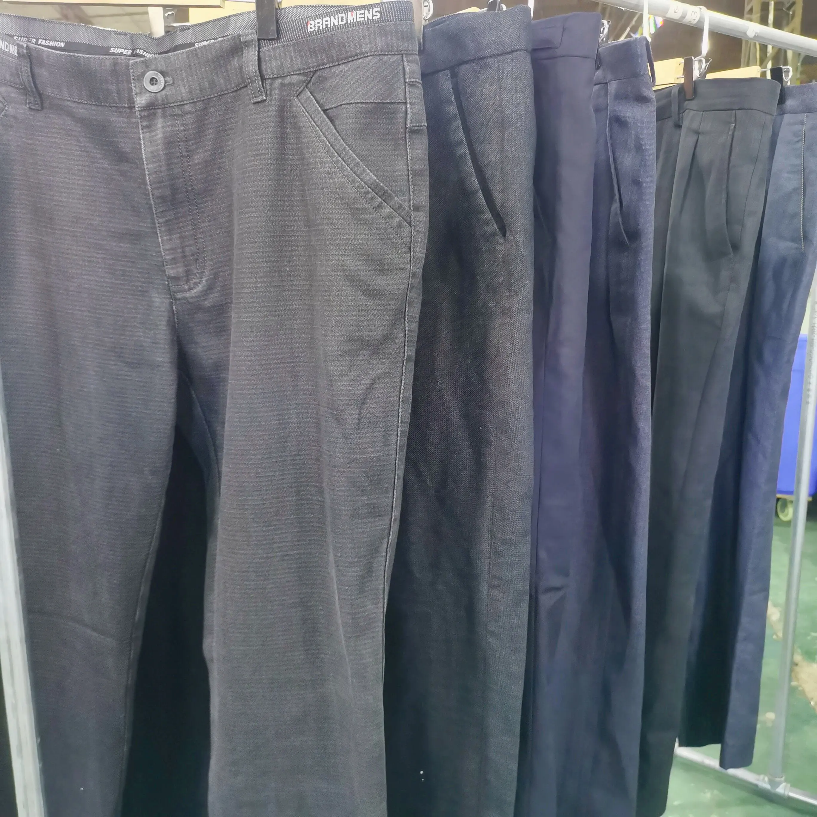 Vêtements d'occasion de qualité supérieure pour hommes pantalons baggy mixtes japonais balles ukay vente en gros de pantalons de costume pour hommes d'occasion