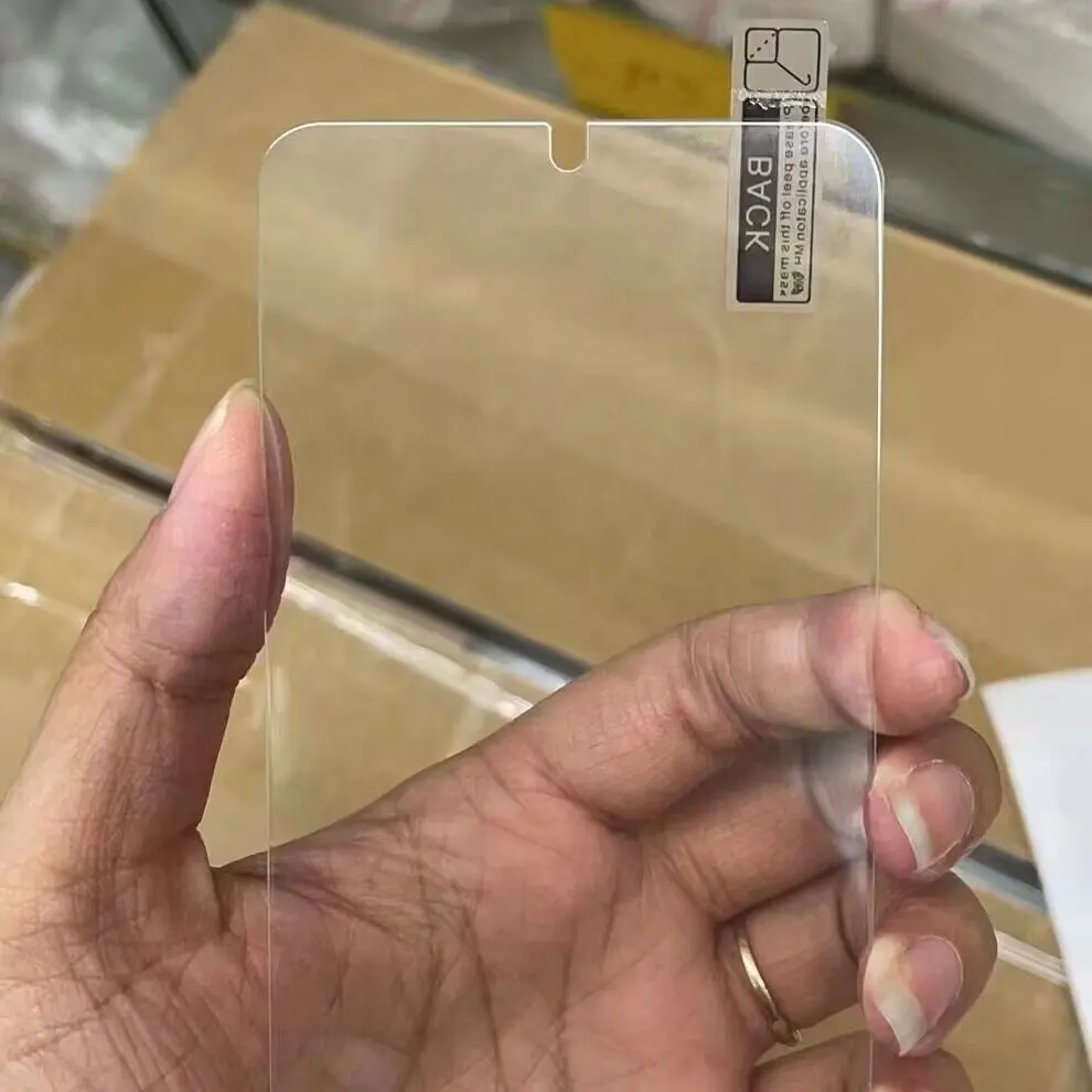 تصنيع من الزجاج المقسى 2.5D لهاتف iphone 14 pro max