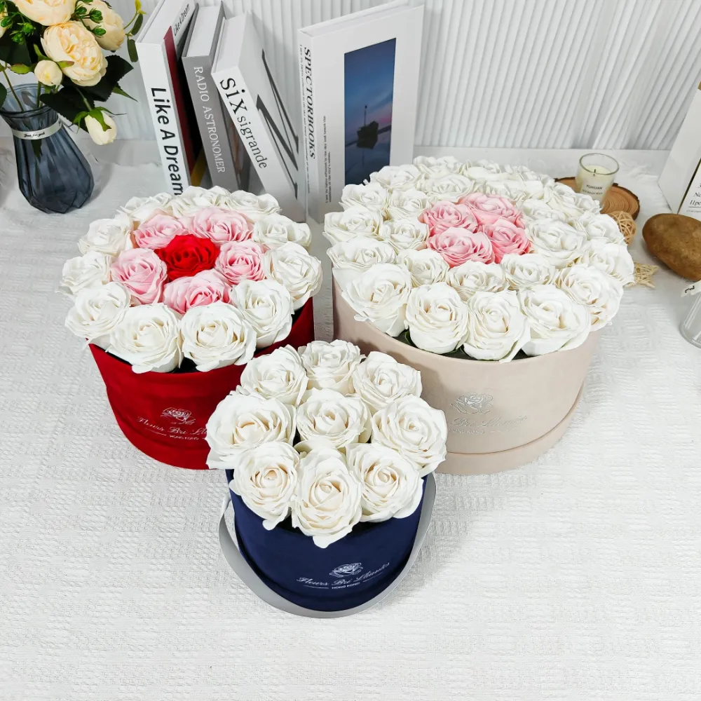 Caja de flores de sombrero de forma redonda de alta calidad para cajas de ramo de exhibición de flores con logotipo caja de flores redonda de terciopelo con diseño de cinta