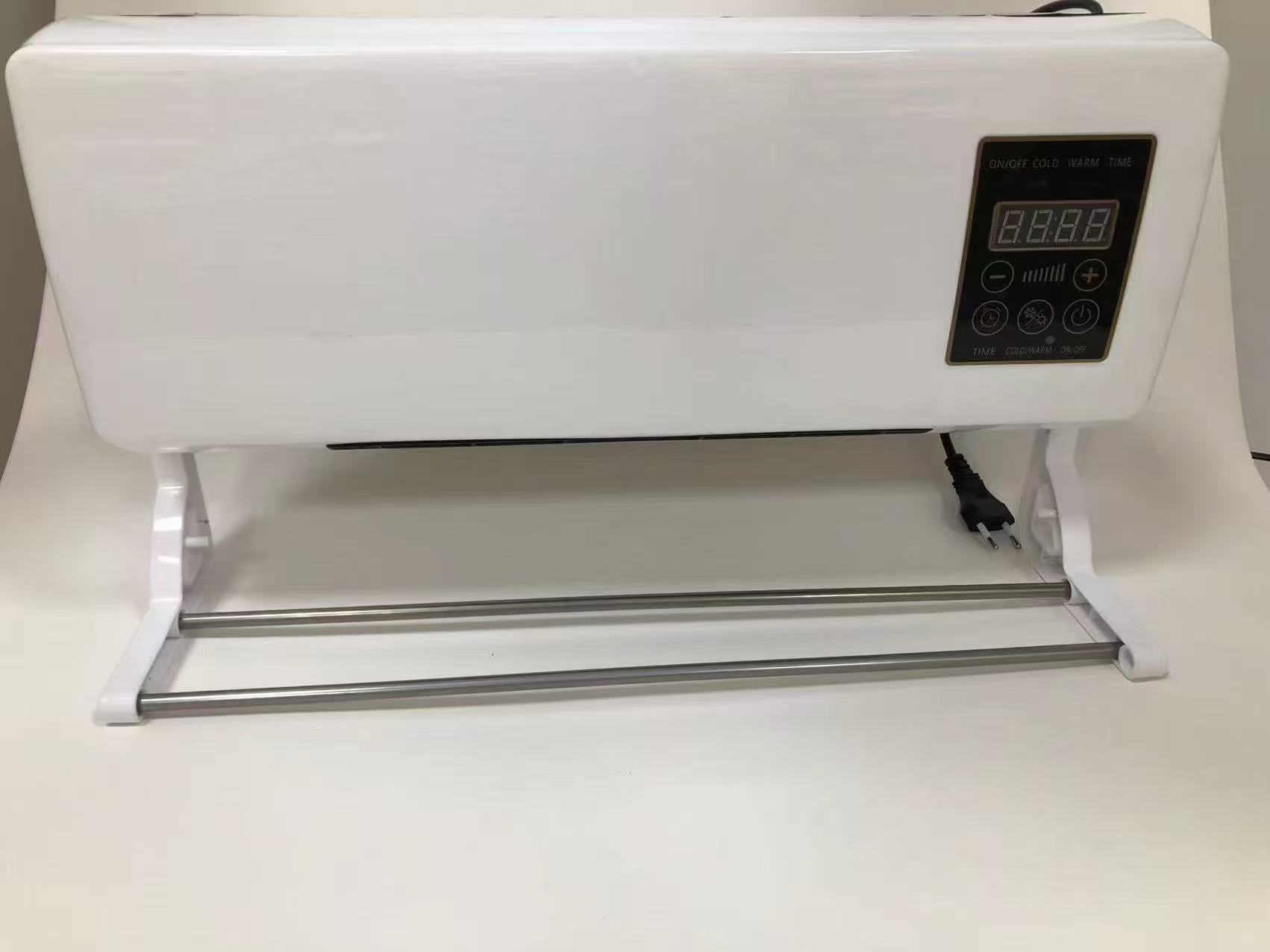 Climatiseur blanc basse consommation 800W avec trépied