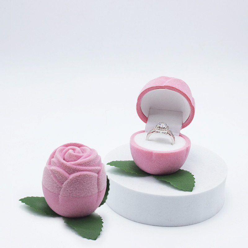 Little pink rose(single flower head)