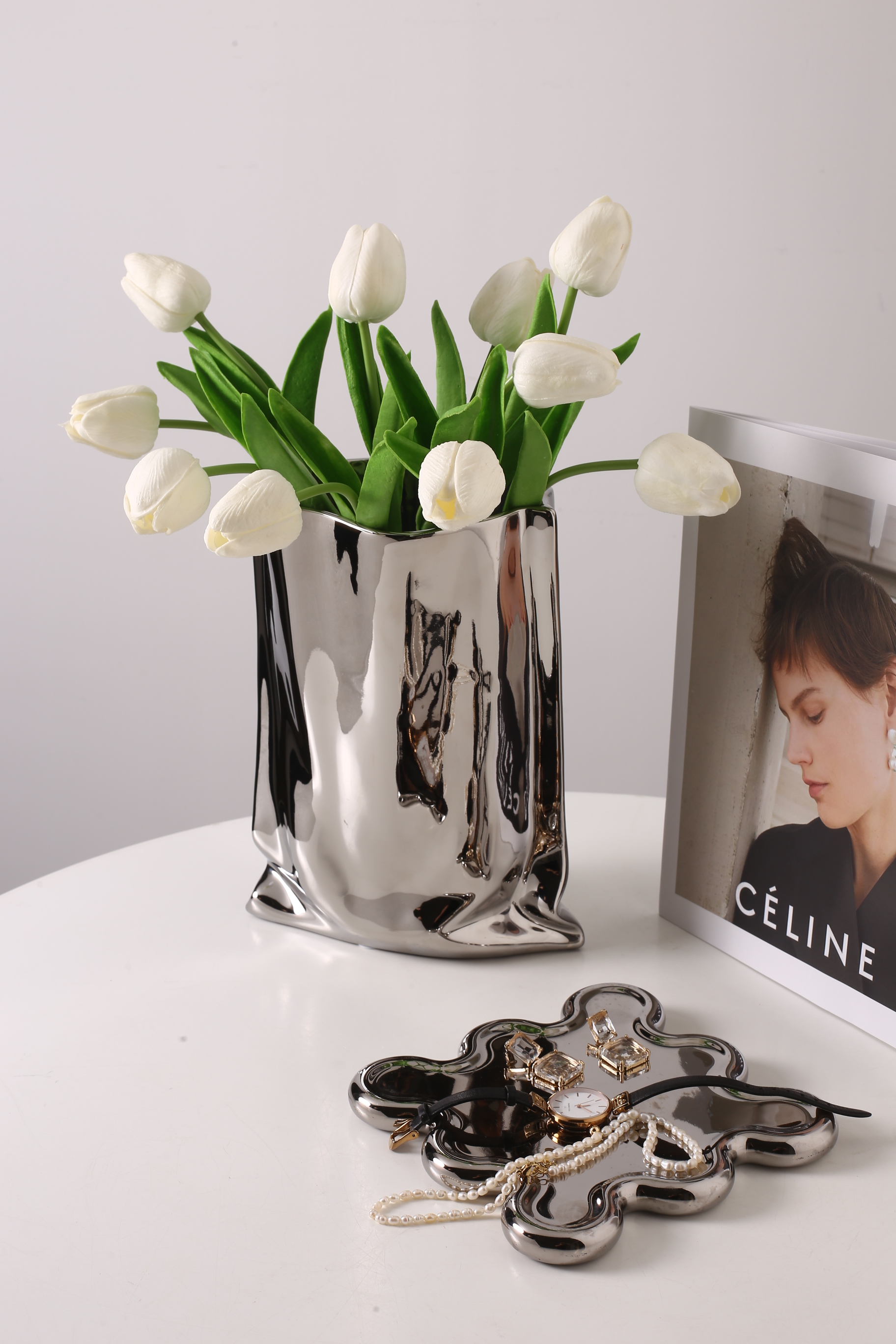 Light luxury electroplating silver vase decoration creative home living room coffee table wine cabinet model room ceramic decor