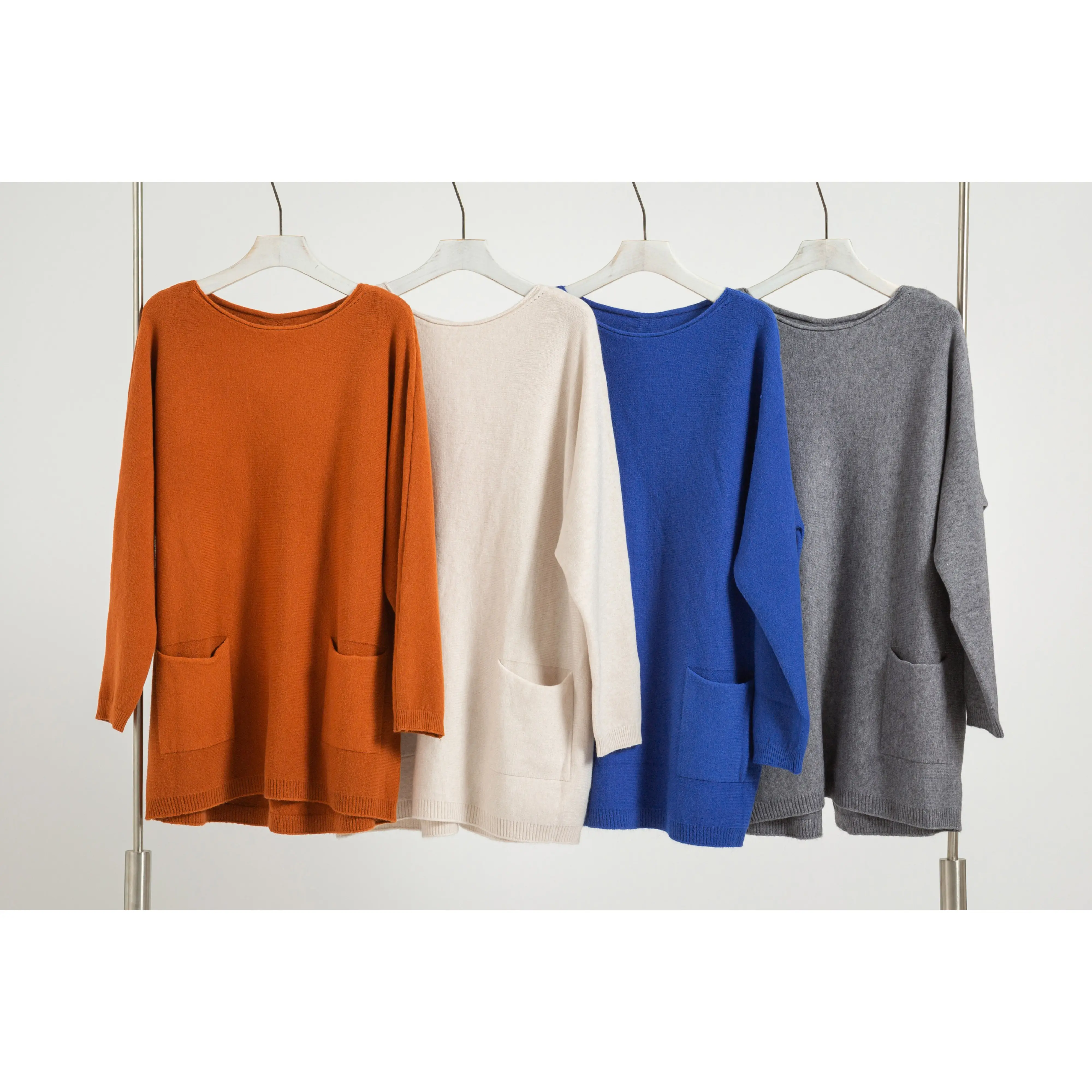 Ronda cuello Plus tamaño de manga larga tejido jersey con bolsillo jersey para las mujeres (4 colores)
