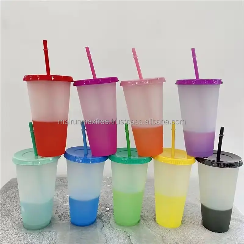 Fábrica reutilizable BPA libre impresión personalizada disponible taza de café de plástico agua fría taza que cambia de color con tapa y pajita