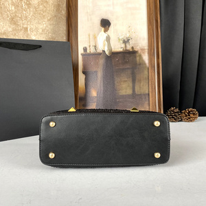 <span class=keywords><strong>2025</strong></span> yeni parlayan elmas tarzı kadın çanta tek omuz Crossbody çanta ile su elmas dekorasyon ve perçin