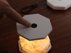 Mini <span class=keywords><strong>LED</strong></span> có thể sạc lại xoay mô hình redbreast HDPE gấp ánh sáng ban đêm-Có thể tái chế handmade Quà tặng khuyến mãi đám cưới sự kiện - Product Image 6