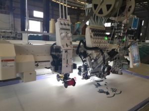 <strong>JINYU</strong> JY901 PLUS 1 Flat Coiling Embroidery Abaya Embroidery Sewing Computerized Machine