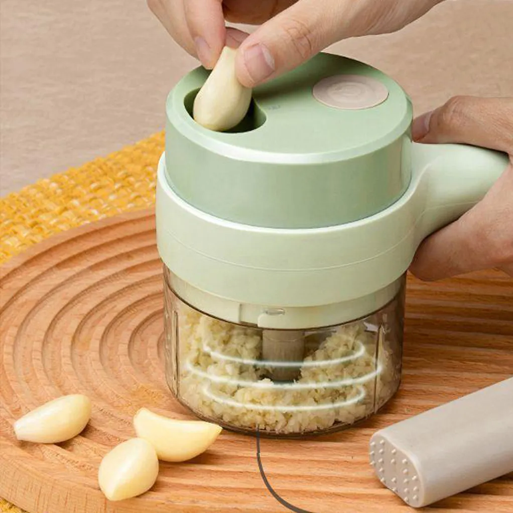 Alat pengiris sayuran USB multifungsi, aksesoris dapur alat pencincang makanan elektrik mini untuk dapur