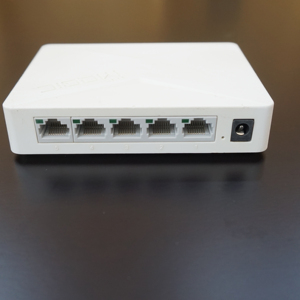 Großhandel H3C MAGIC S1G 5-Port Gigabit Nicht verwalteter Netzwerk-Switch mit 10 Gbit/s Kapazität SNMP QoS-Funktionen Günstig verwendet - Product Image 1