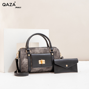QAZA设计师柔软PU皮革斜挎包，适合名牌新月风格的女性时尚时尚