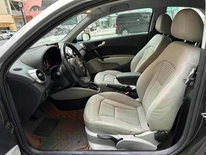 自動車ヘイリング中古車アウディ<span class=keywords><strong>A1</strong></span> 1.4T TFSIエゴSUVタクシー運転学校オンライン