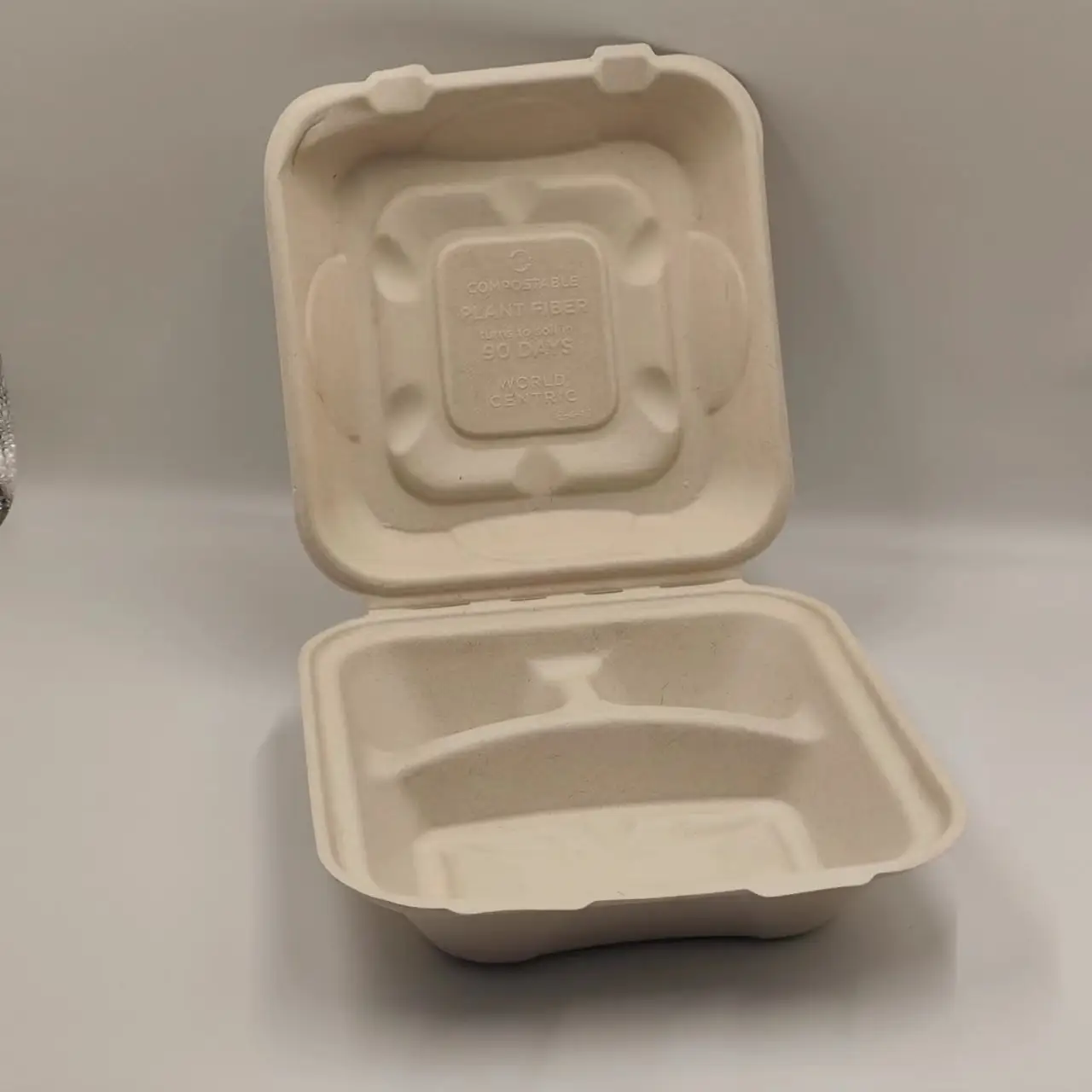 Lancheira Bento à prova de vazamento com 3 compartimentos personalizados do fabricante, placas descartáveis biodegradáveis transparentes compostáveis na China