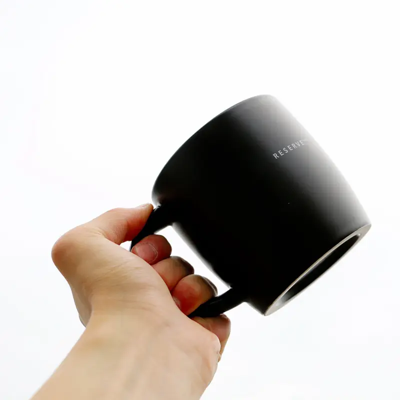Taza de café de cerámica negra mate, Logo en relieve personalizado, precio al por mayor, 12oz